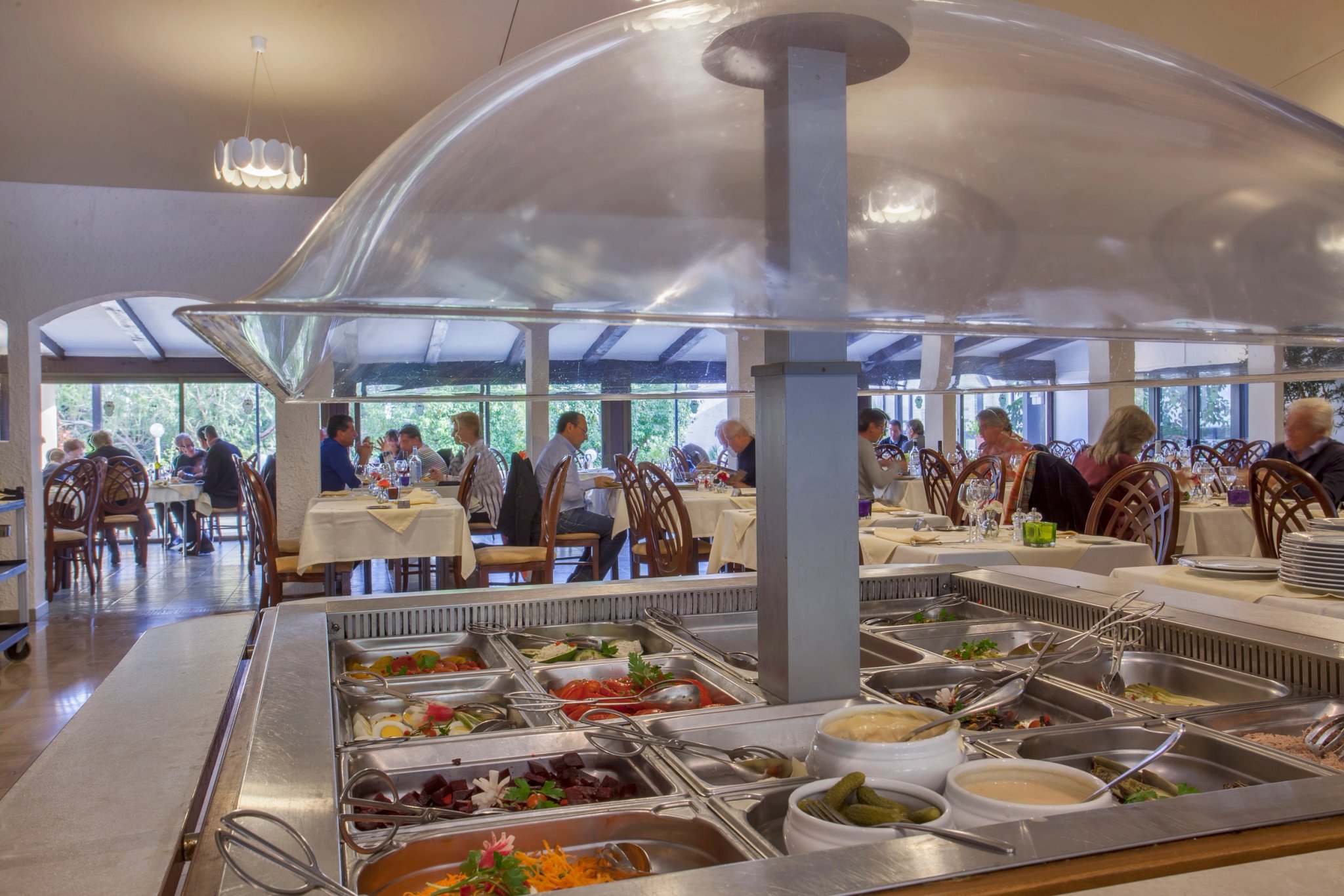 Espace buffet du restaurant de l’hôtel 3 étoiles à Lucciana